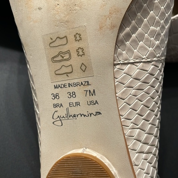 Guilhermina Embossed Leather Flats Size7 Cream Bedazzled Elegance Relaxed Luxury - Picture 8 of 13
